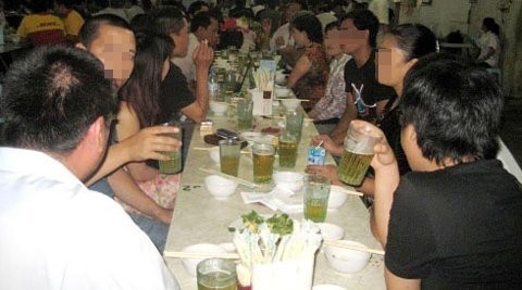 Việt Nam là một trong những nước tiêu thụ bia nhiều nhất thế giới (Ảnh minh họa: Internet)